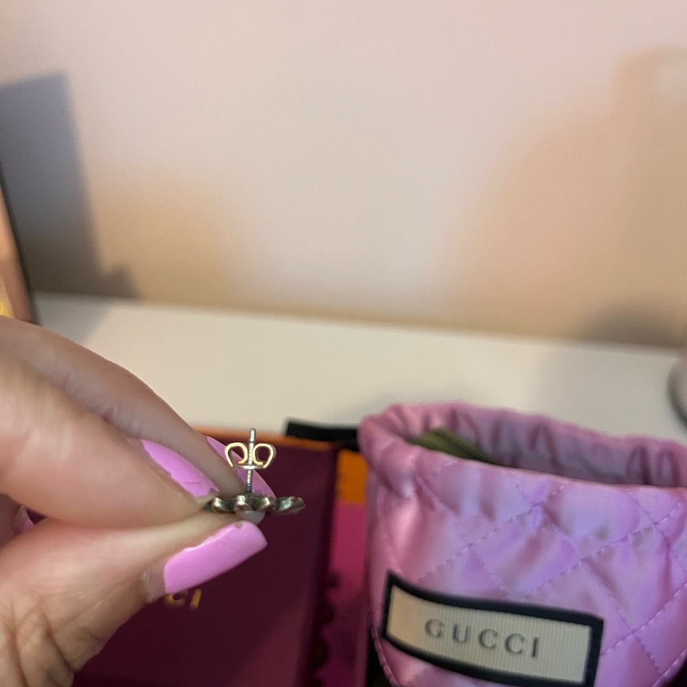 ð¥SOLDð¥Gucci DOUBLE G FLOWER STUD EARRINGS - Picture 4 of 4